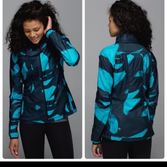 Lululemon Back Pack It Jacket Blue/ Black 8